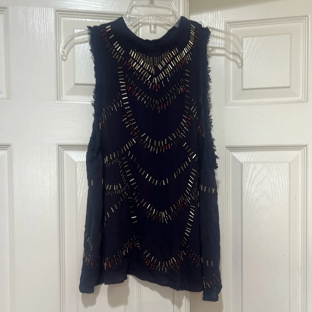Free People Navy Laser-Cut Sleeveless Tank top open back
Medium boho beach chic - Picture 5 of 15